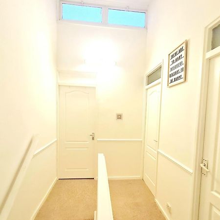 Cosy Luxurious 3 Bedroom House, Free Parking, Free Wifi, Private Garden, Free Netflix Havering Zewnętrze zdjęcie